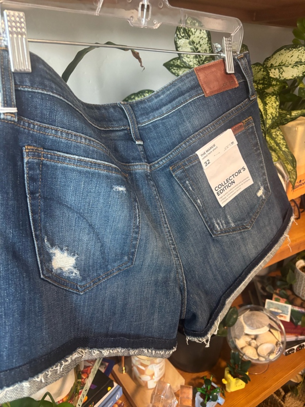 Joe’s Jeans The Markie Dark Blue Frayed Hem Denim Shorts | Size 32 - Picture 6 of 7